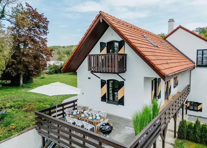 Lake House With Sun Terrace For 8 Guests