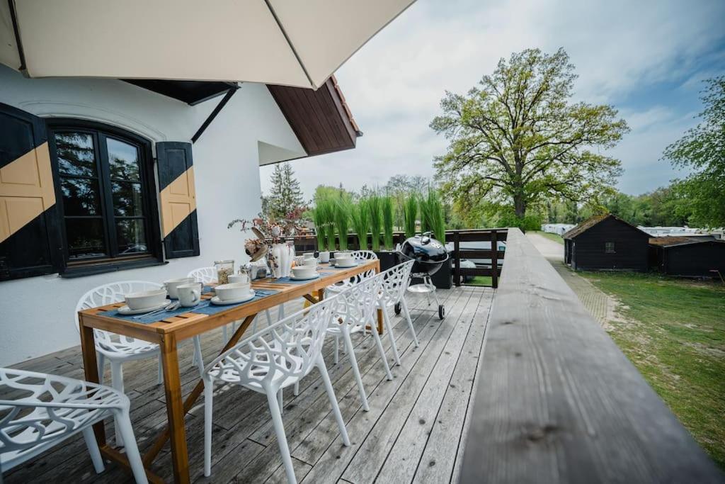 House With Sun Terrace For 8 Guests