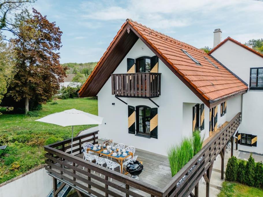 House With Sun Terrace For 8 Guests Apartment